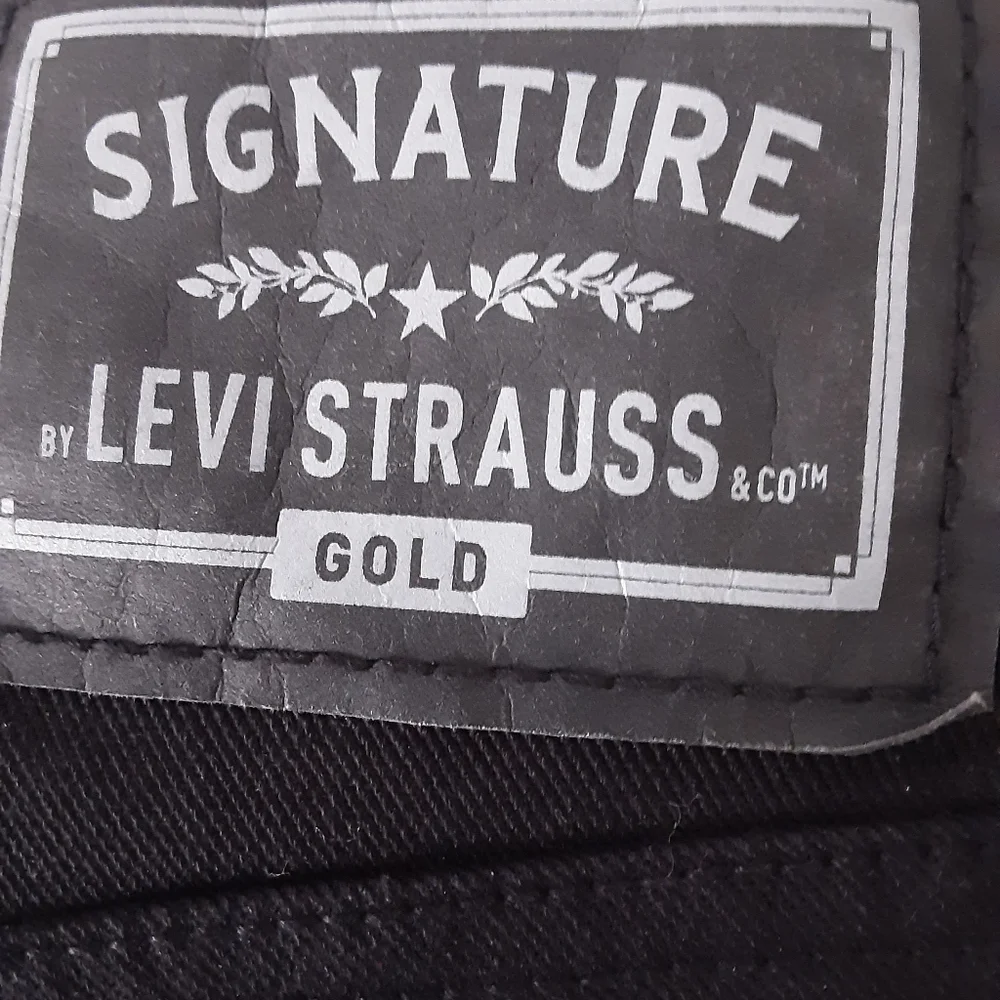 Levi's Signature Black Jeans - Picture 4 of 11